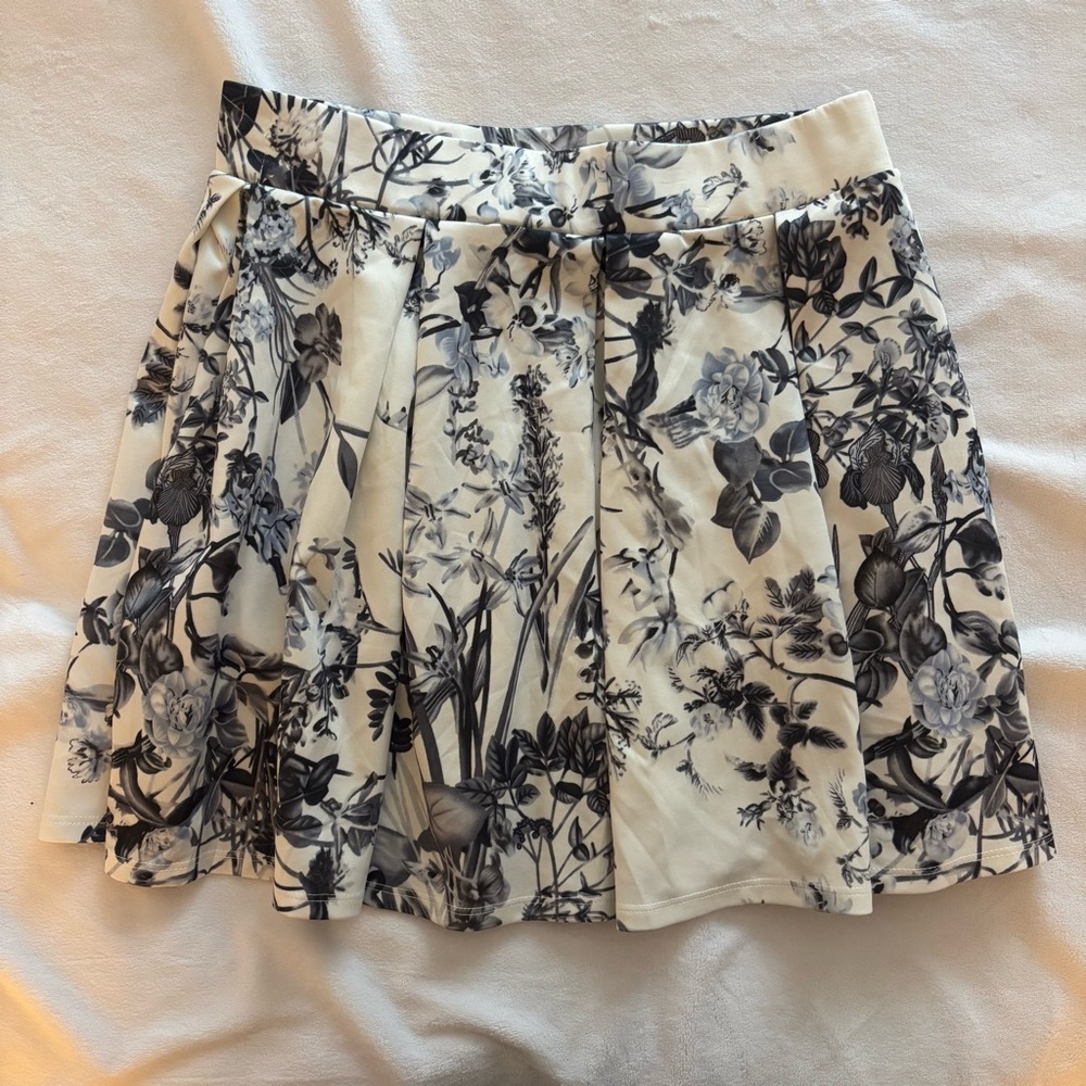 Floral pleated Skirt